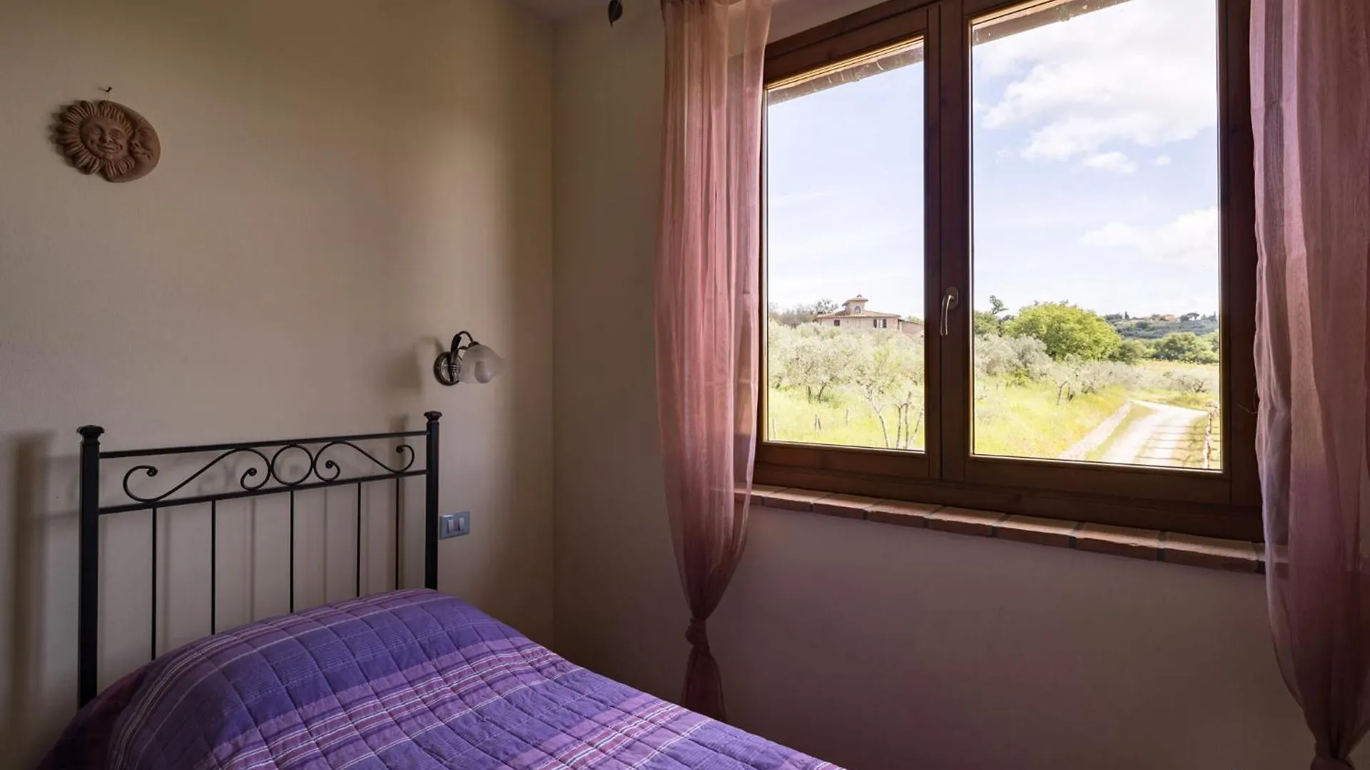 Agriturismo Fattoria La Lama Meliciano 0*,  İtalya
